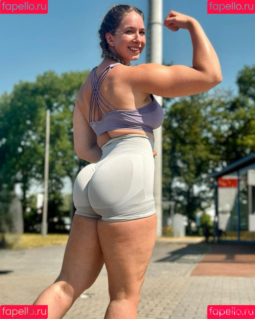 Doreen Zing Onlyfans Photo Gallery 