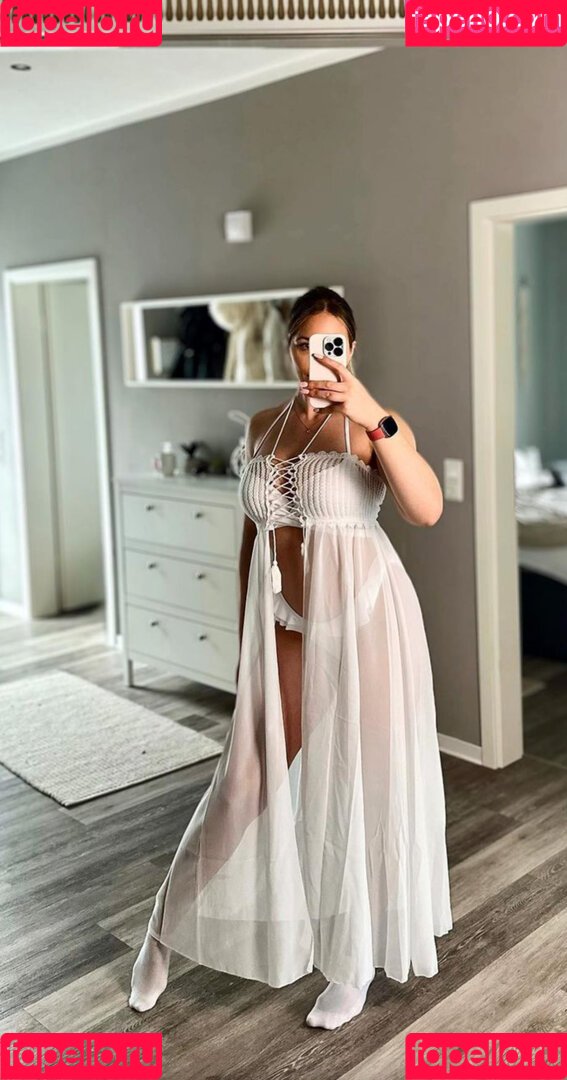 Doreen Zing Onlyfans Photo Gallery 