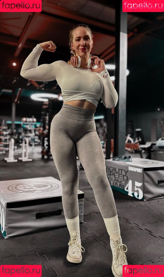 Doreen Zing Onlyfans Photo Gallery 