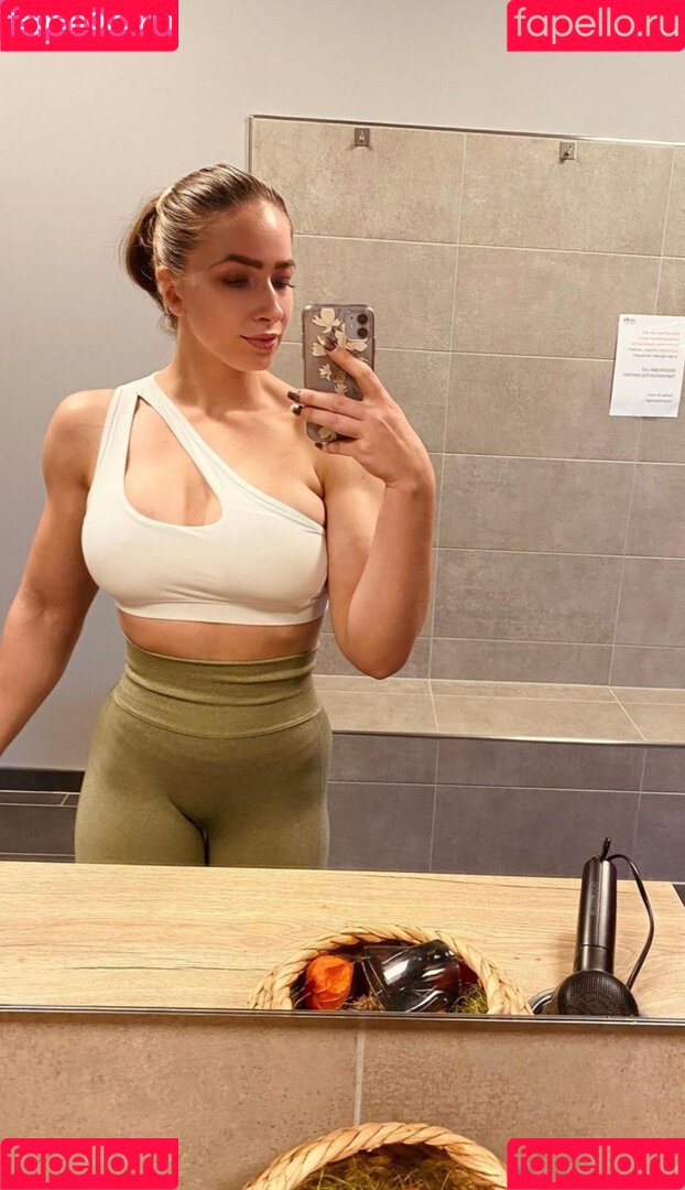 Doreen Zing Onlyfans Photo Gallery 