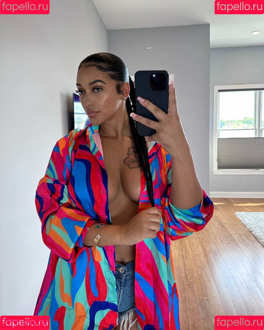 LovelyLesh Onlyfans Photo Gallery 