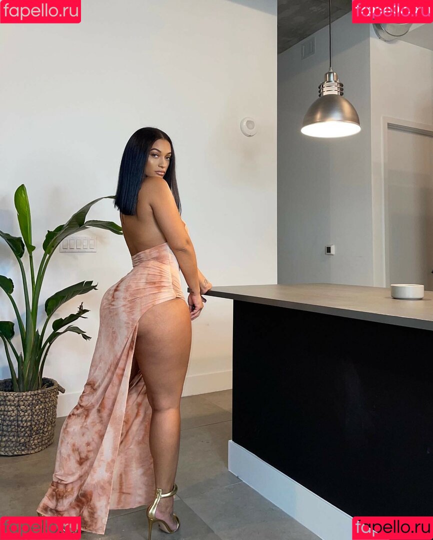 LovelyLesh Onlyfans Photo Gallery 