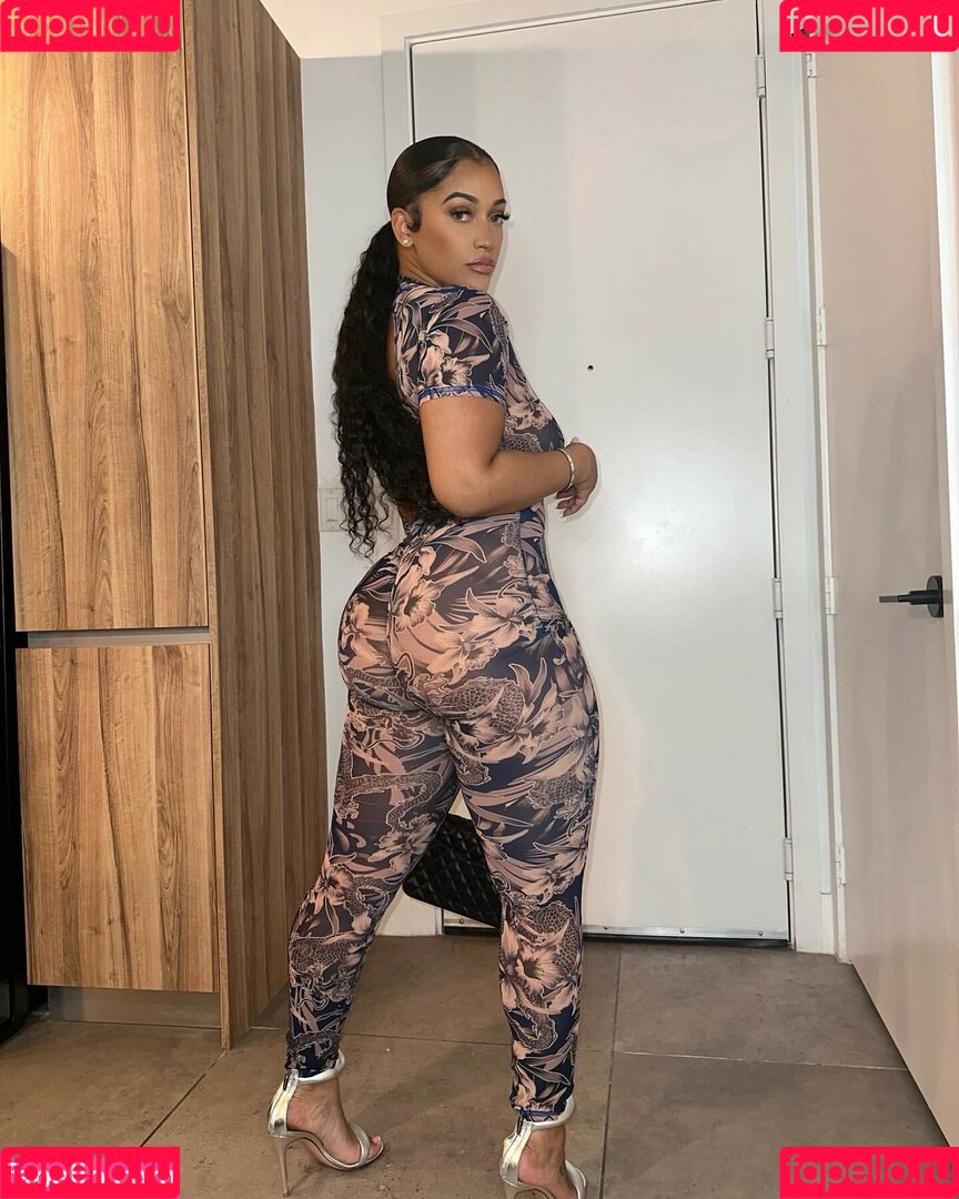 LovelyLesh Onlyfans Photo Gallery 