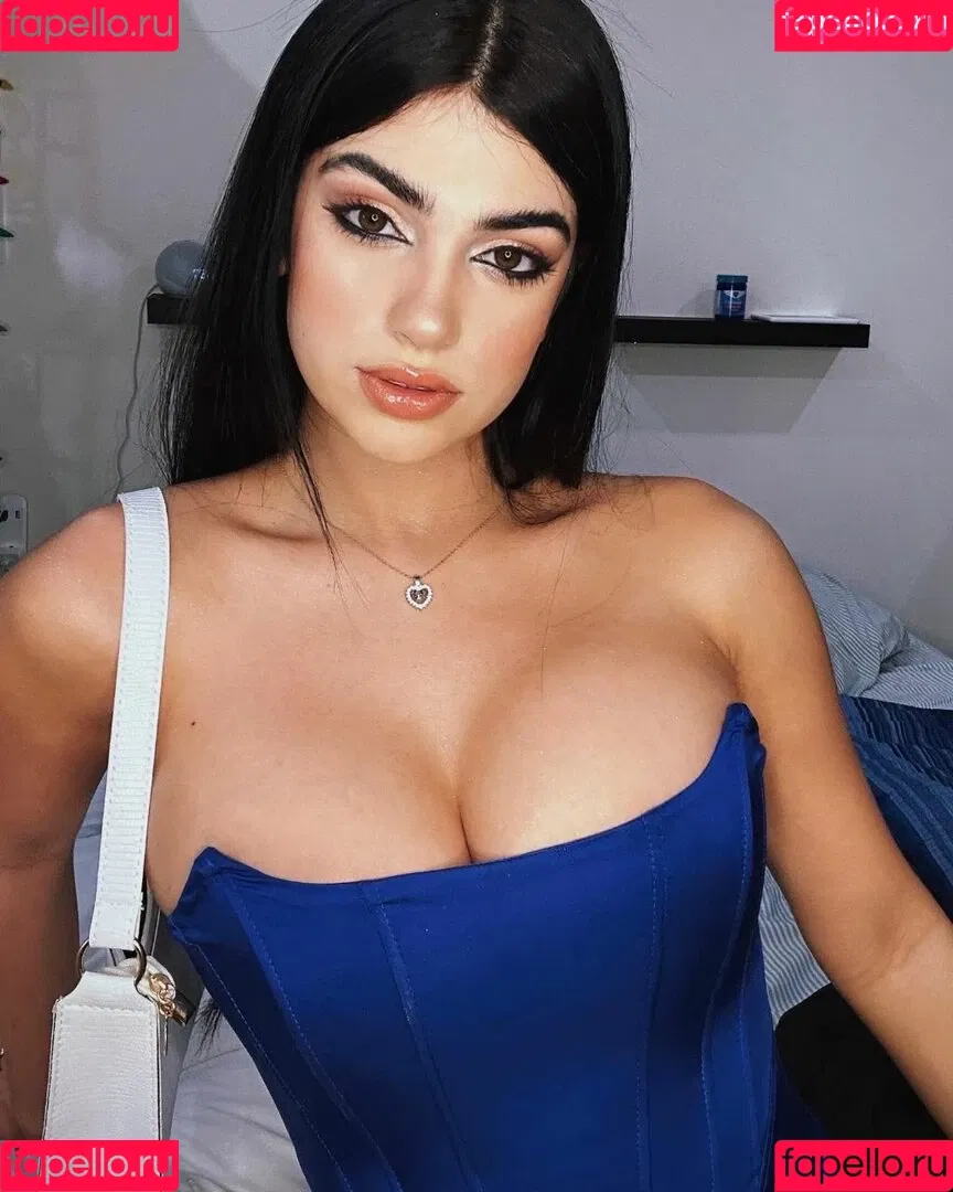 Kamila Ferreira Onlyfans Photo Gallery 