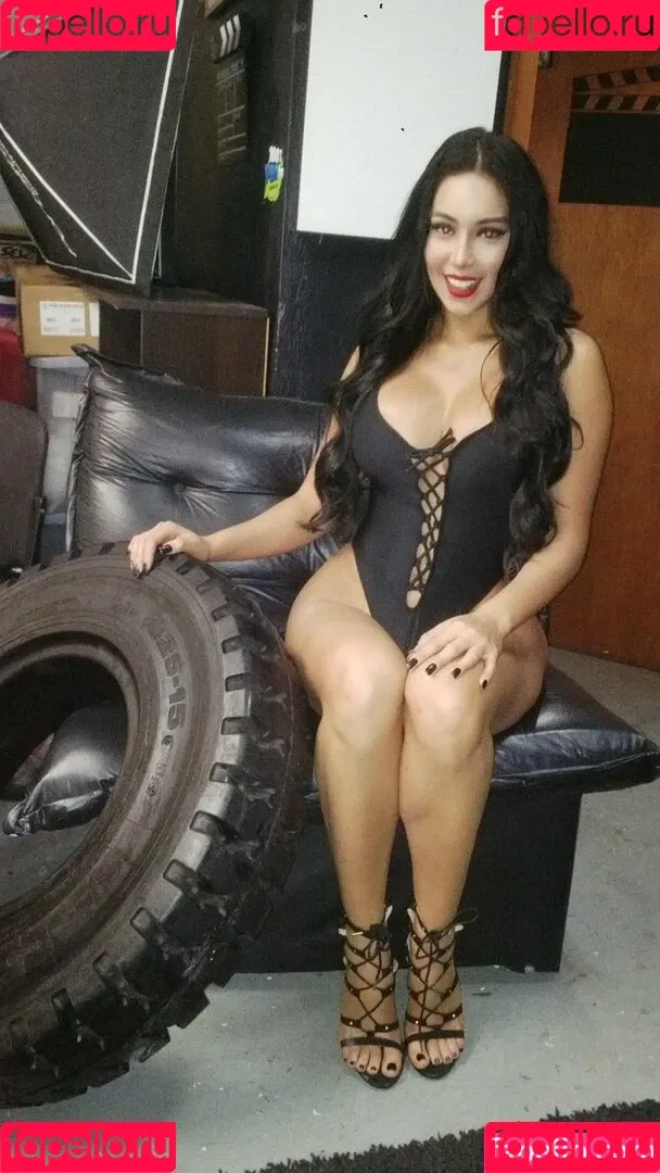 Carolina Petkoff Onlyfans Photo Gallery 