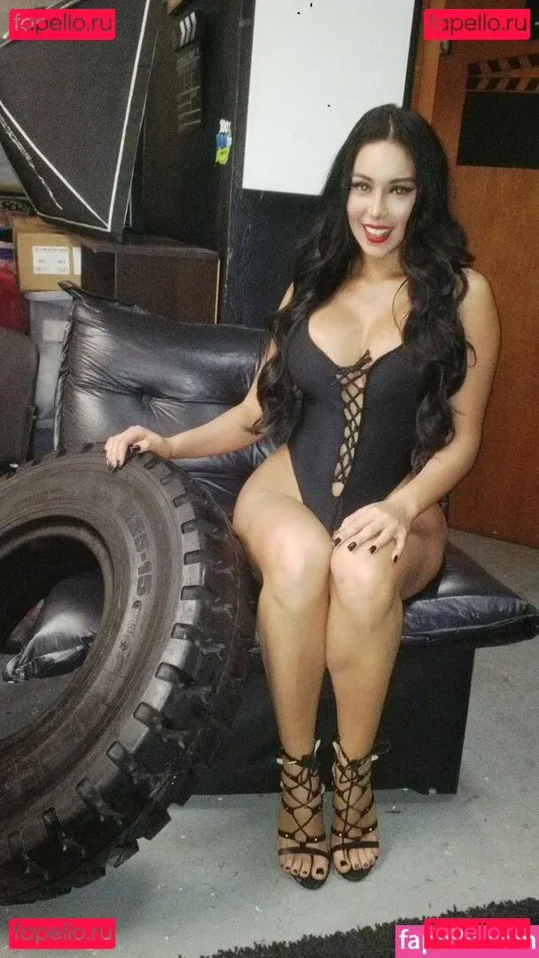 Carolina Petkoff Onlyfans Photo Gallery 