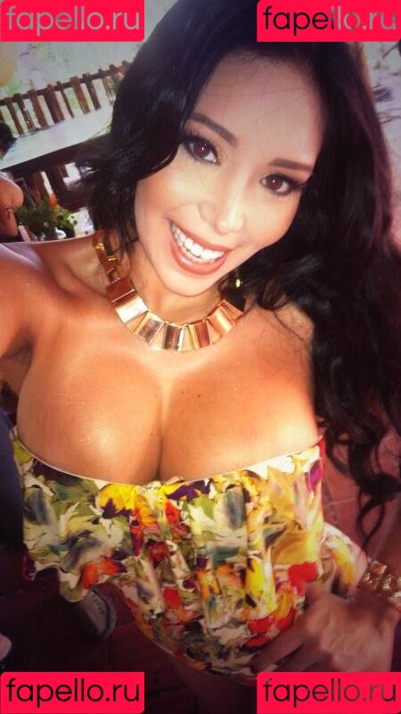 Carolina Petkoff Onlyfans Photo Gallery 