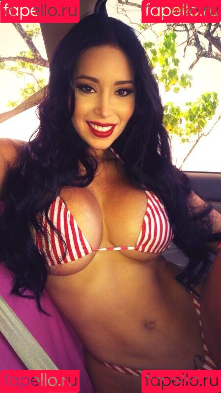 Carolina Petkoff Onlyfans Photo Gallery 