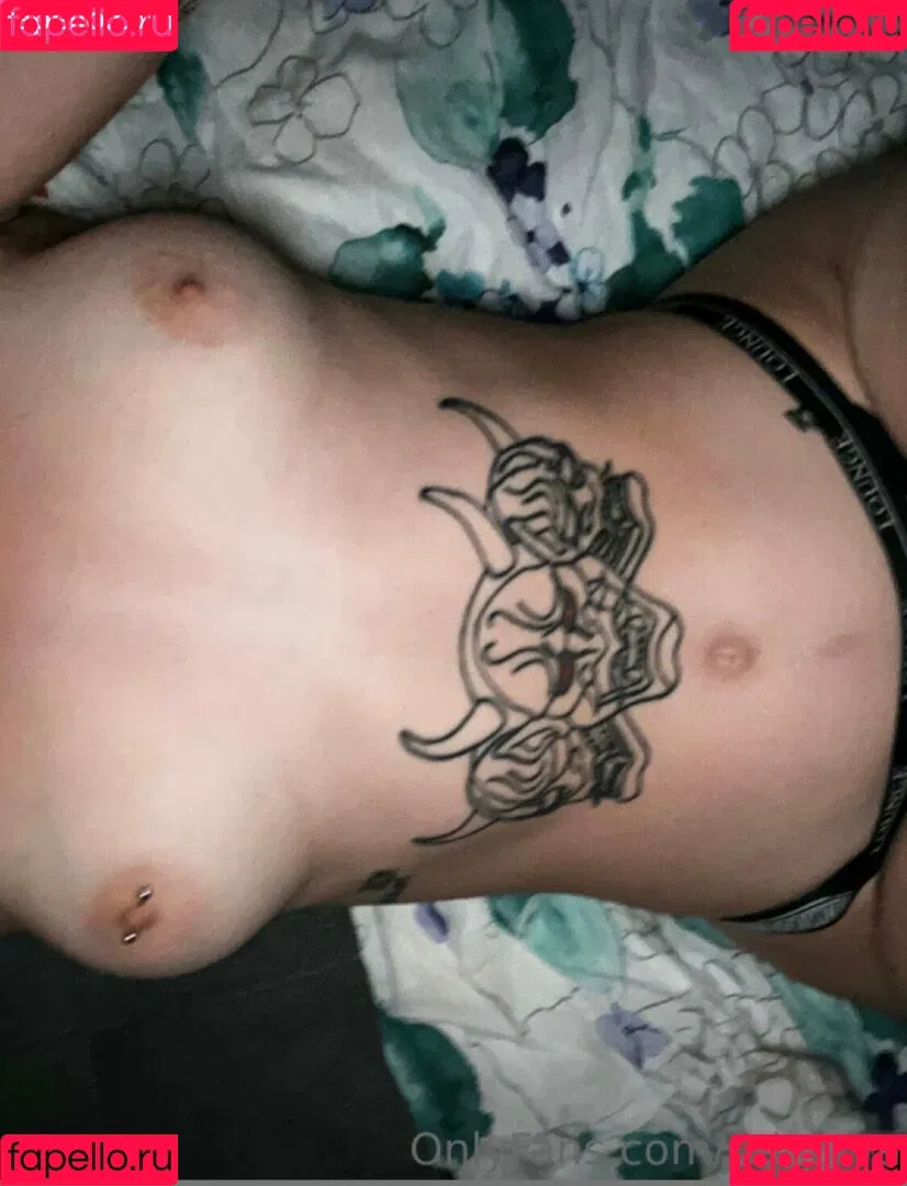 StormRebecca Onlyfans Photo Gallery 