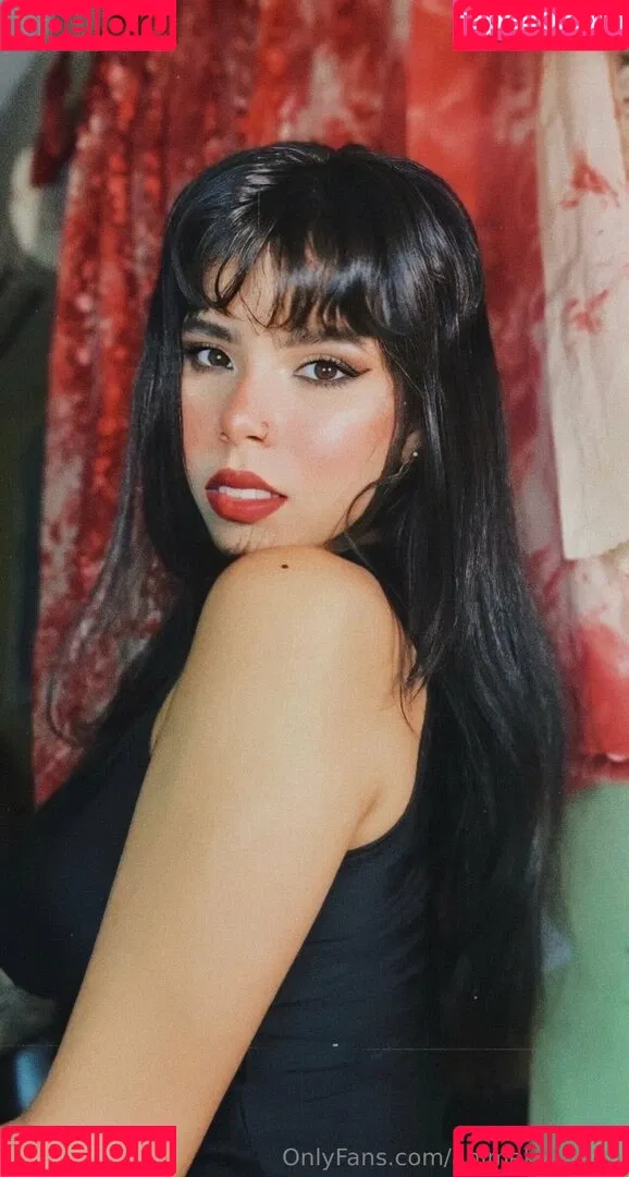 brattykyra Onlyfans Photo Gallery 