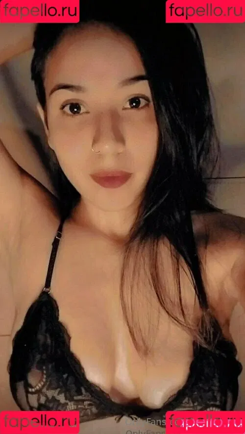 brattykyra Onlyfans Photo Gallery 