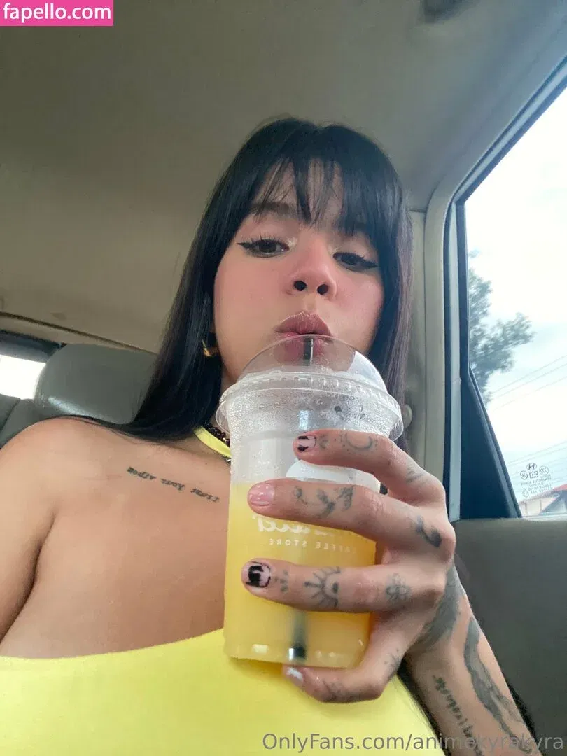 brattykyra Onlyfans Photo Gallery 