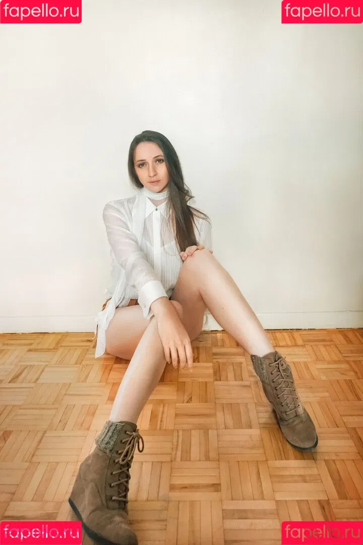 CrystAAHHL Onlyfans Photo Gallery 