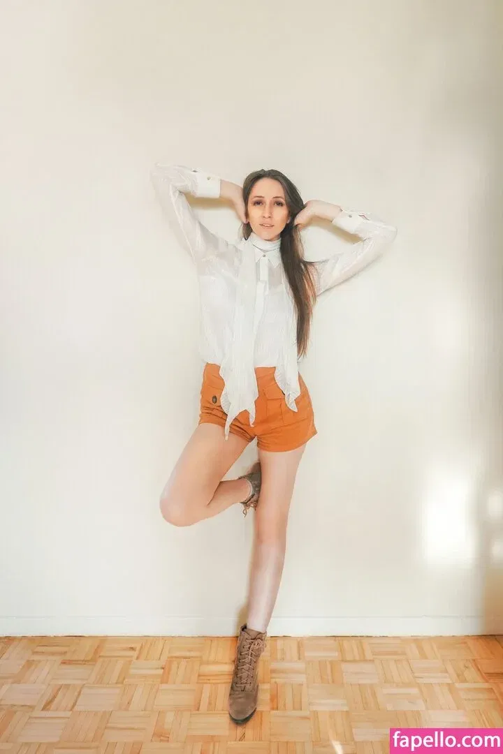 CrystAAHHL Onlyfans Photo Gallery 