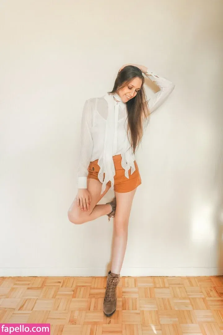 CrystAAHHL Onlyfans Photo Gallery 