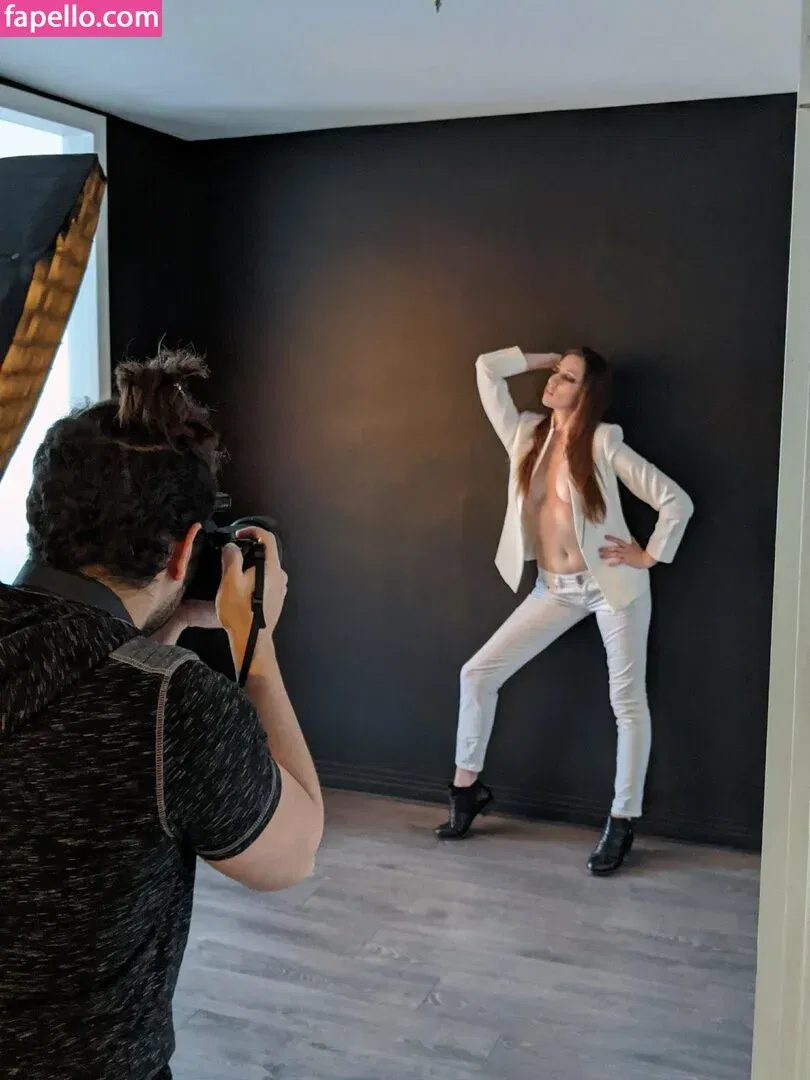 CrystAAHHL Onlyfans Photo Gallery 