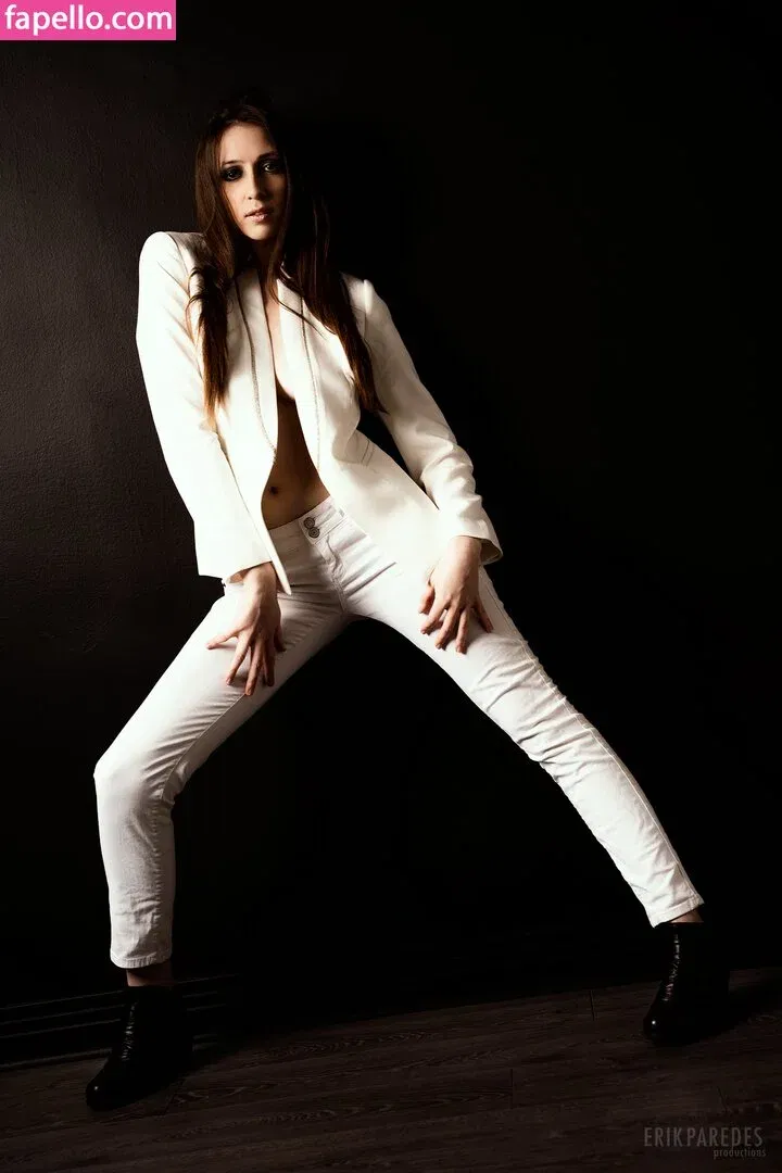 CrystAAHHL Onlyfans Photo Gallery 