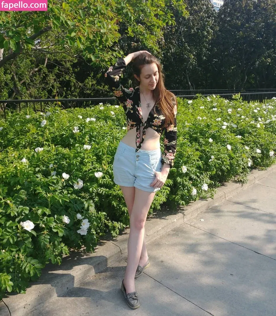 CrystAAHHL Onlyfans Photo Gallery 