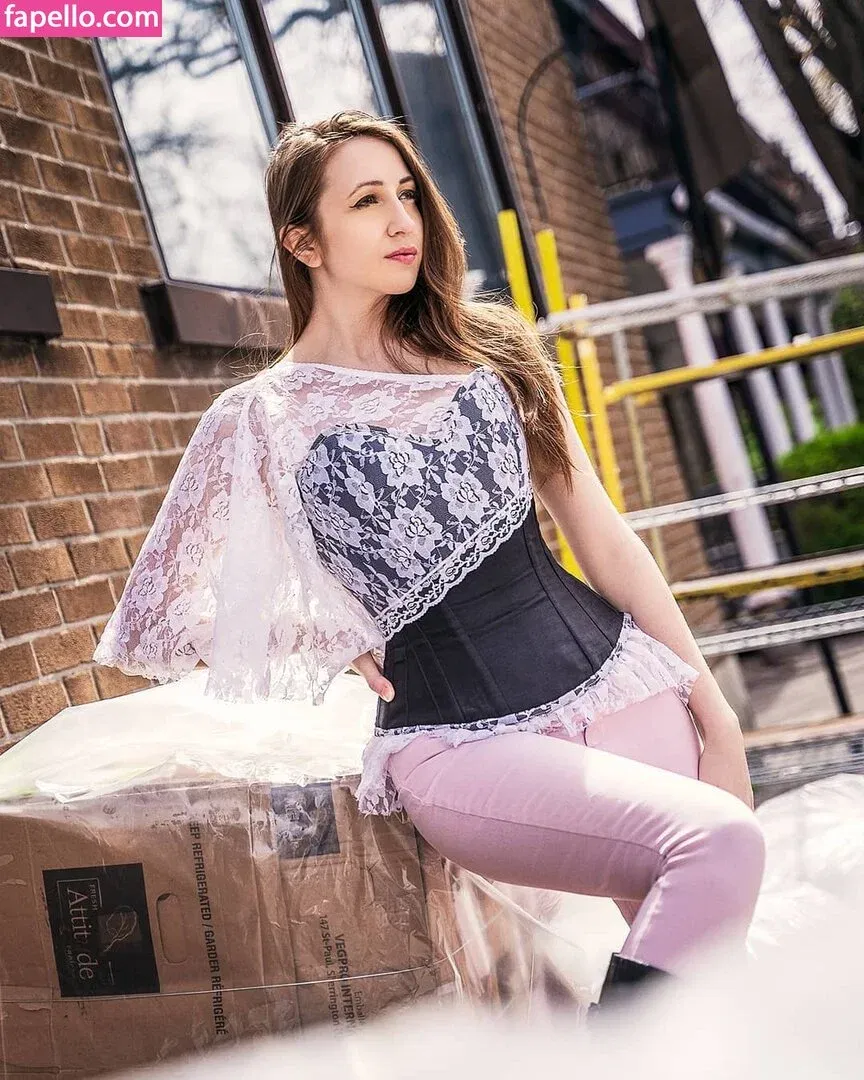 CrystAAHHL Onlyfans Photo Gallery 