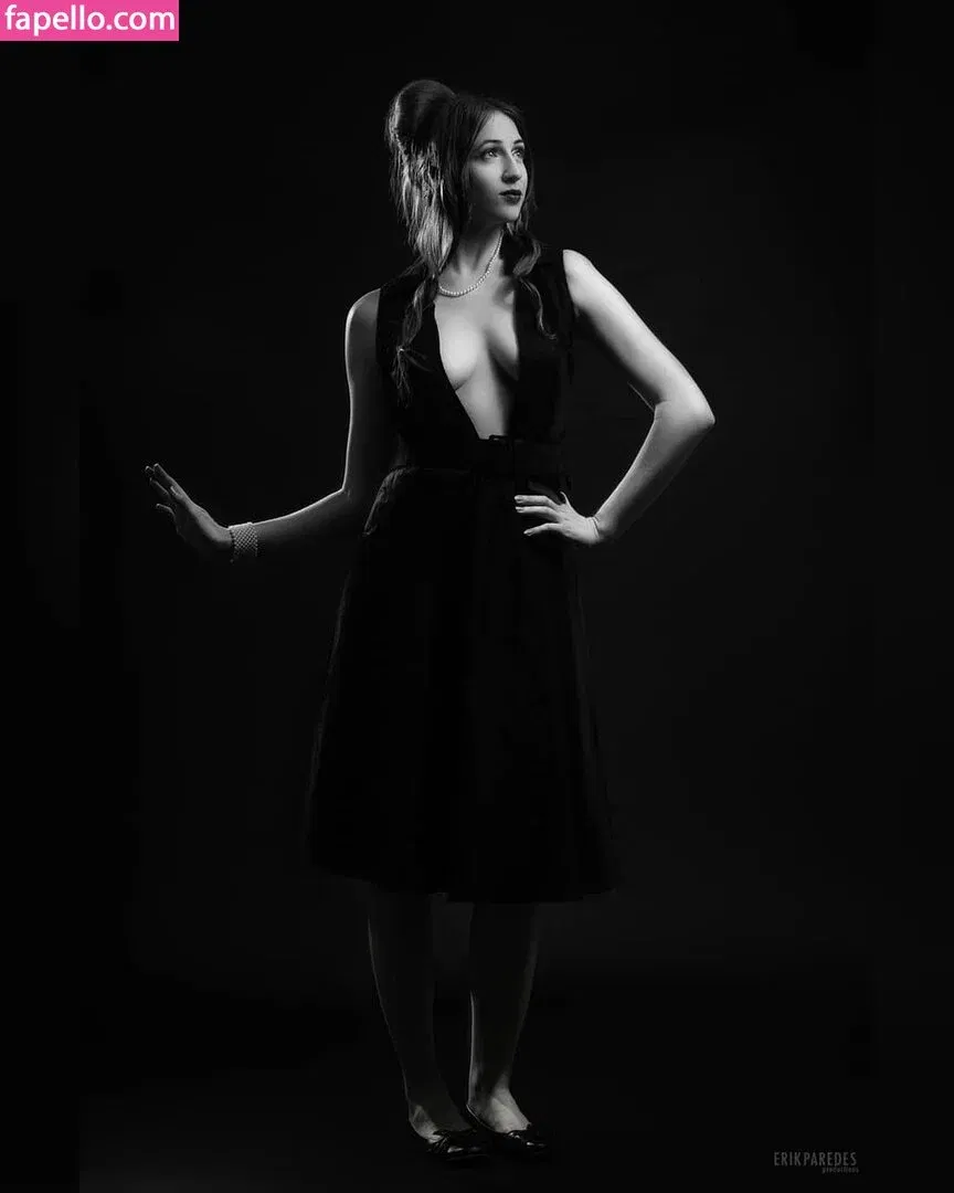 CrystAAHHL Onlyfans Photo Gallery 