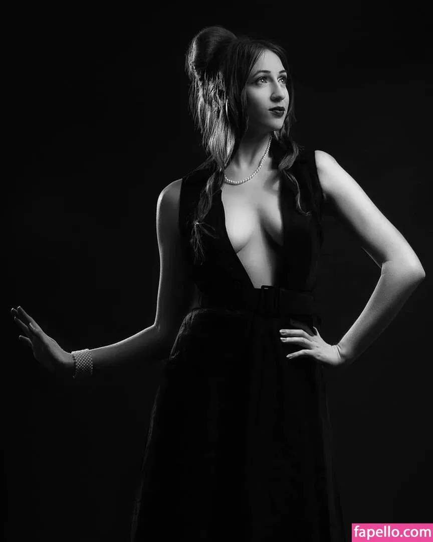 CrystAAHHL Onlyfans Photo Gallery 