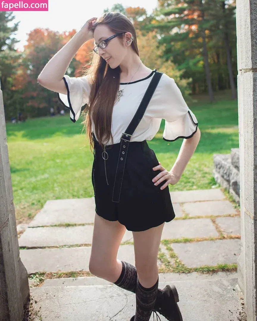 CrystAAHHL Onlyfans Photo Gallery 