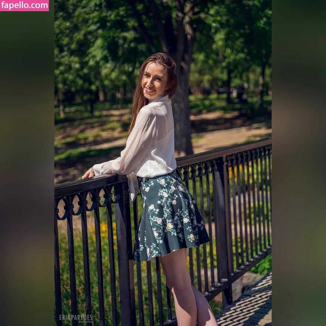 CrystAAHHL Onlyfans Photo Gallery 