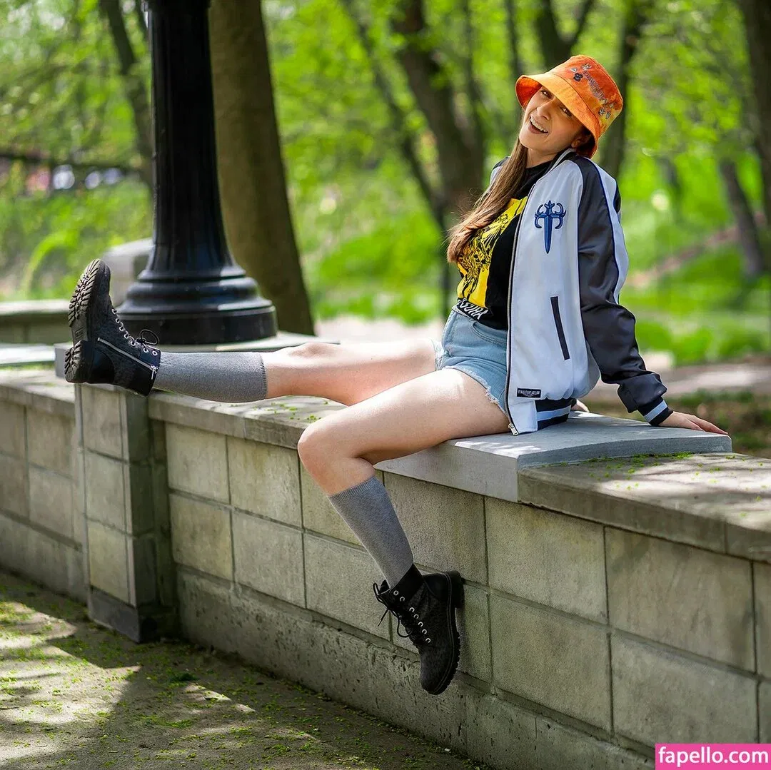 CrystAAHHL Onlyfans Photo Gallery 