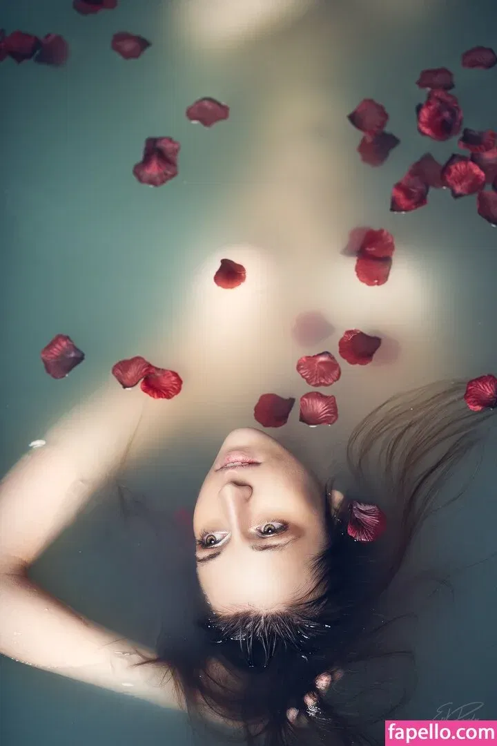 CrystAAHHL Onlyfans Photo Gallery 