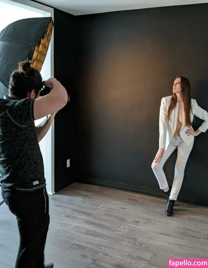 CrystAAHHL Onlyfans Photo Gallery 