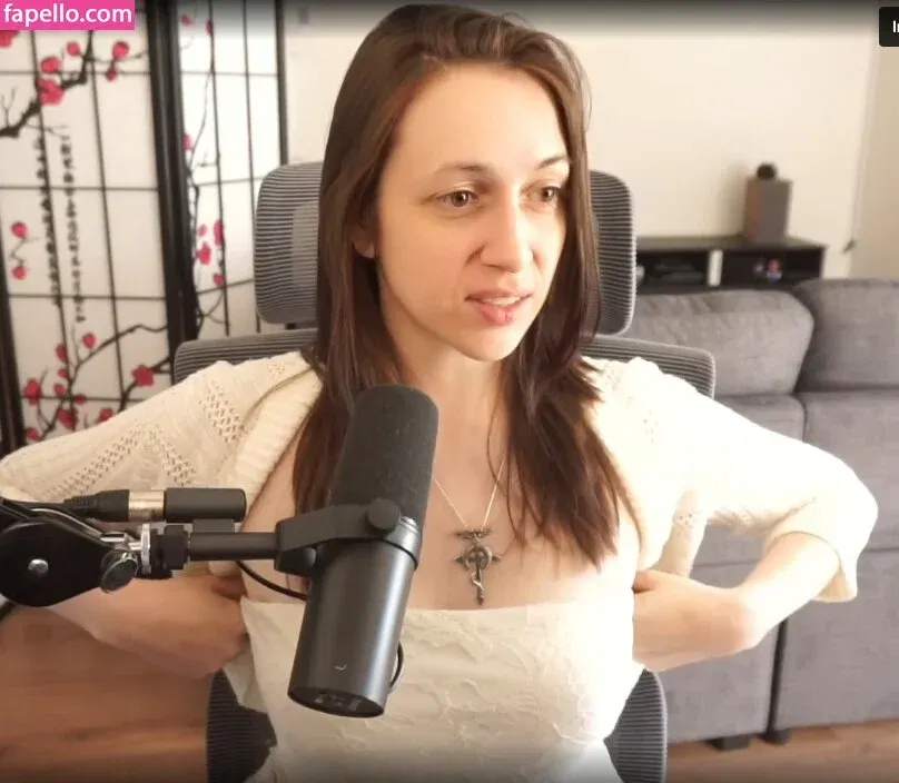 CrystAAHHL Onlyfans Photo Gallery 