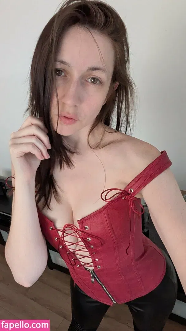 CrystAAHHL Onlyfans Photo Gallery 