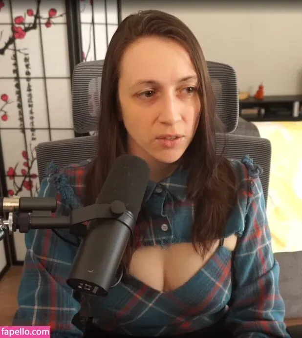 CrystAAHHL Onlyfans Photo Gallery 