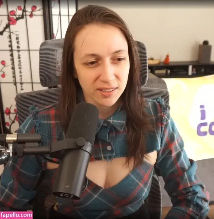 CrystAAHHL Onlyfans Photo Gallery 