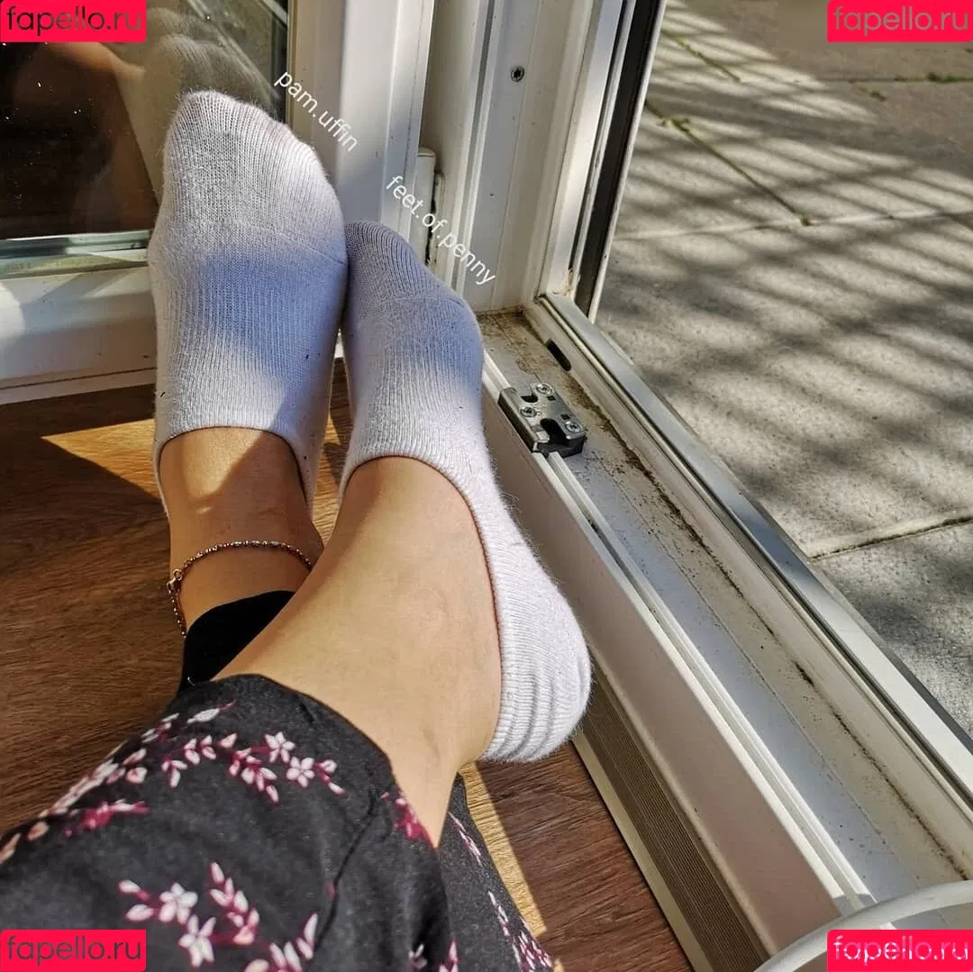 Feet of Penny Onlyfans Photo Gallery 