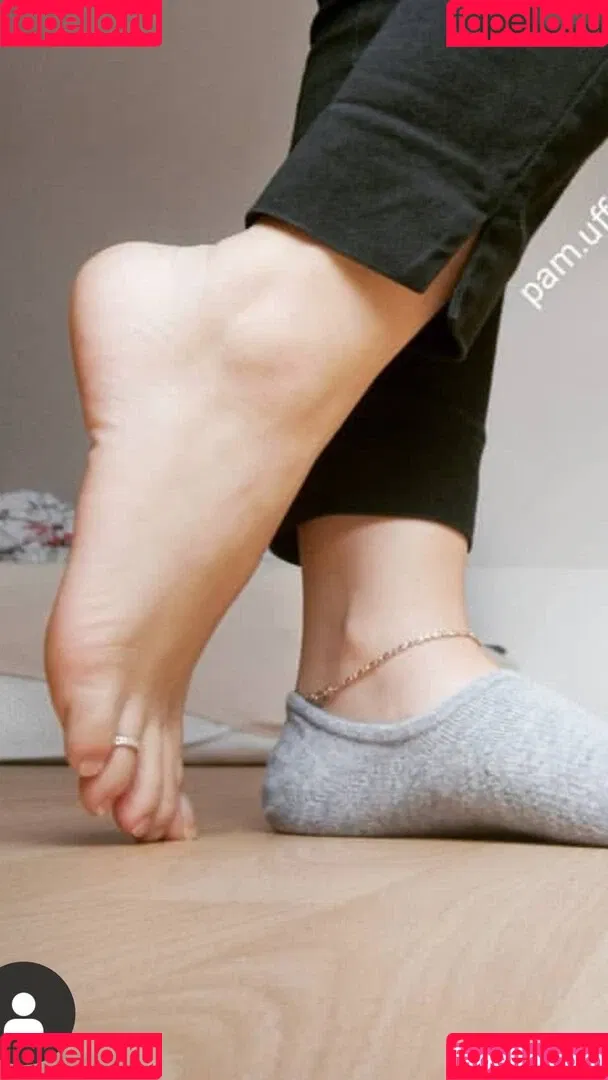 Feet of Penny Onlyfans Photo Gallery 