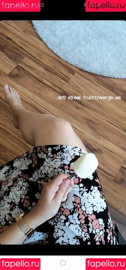 Feet of Penny Onlyfans Photo Gallery 
