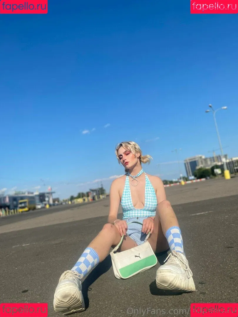 leilaagrace Onlyfans Photo Gallery 
