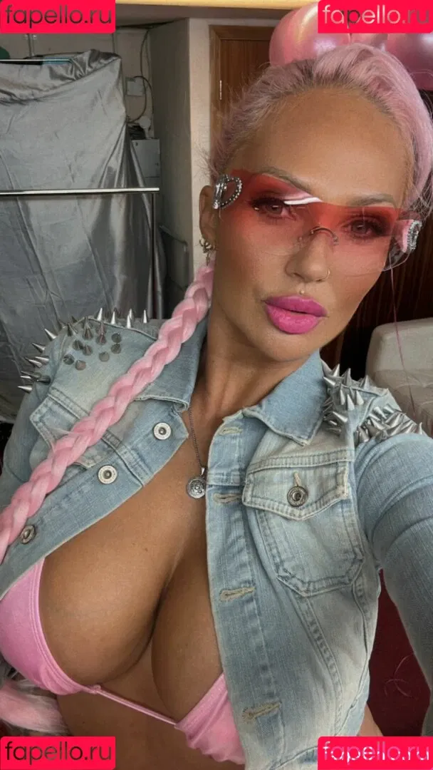 Camilla Jayne Onlyfans Photo Gallery 