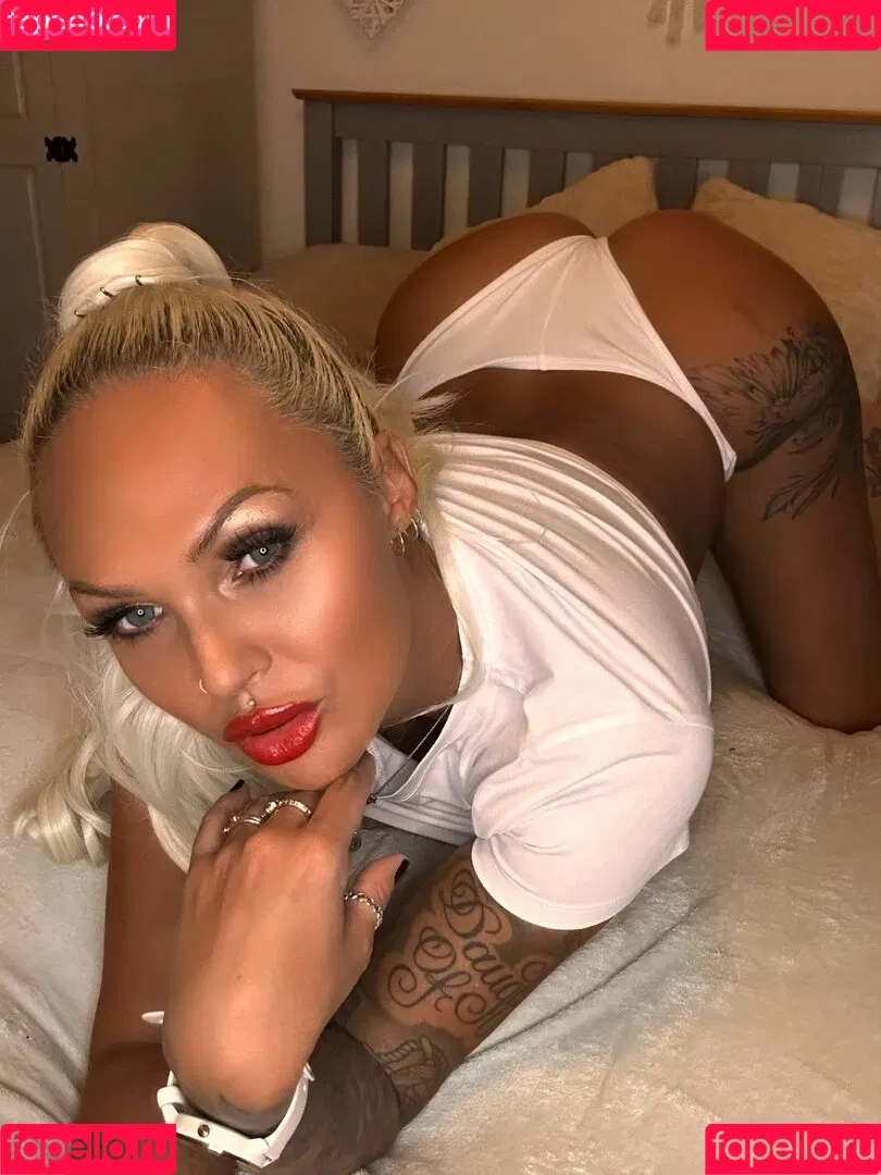 Camilla Jayne Onlyfans Photo Gallery 