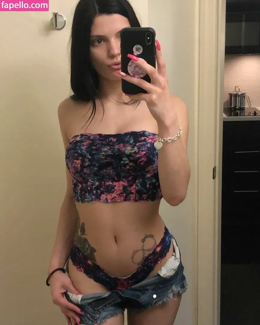 Sadie Blake Onlyfans Photo Gallery 