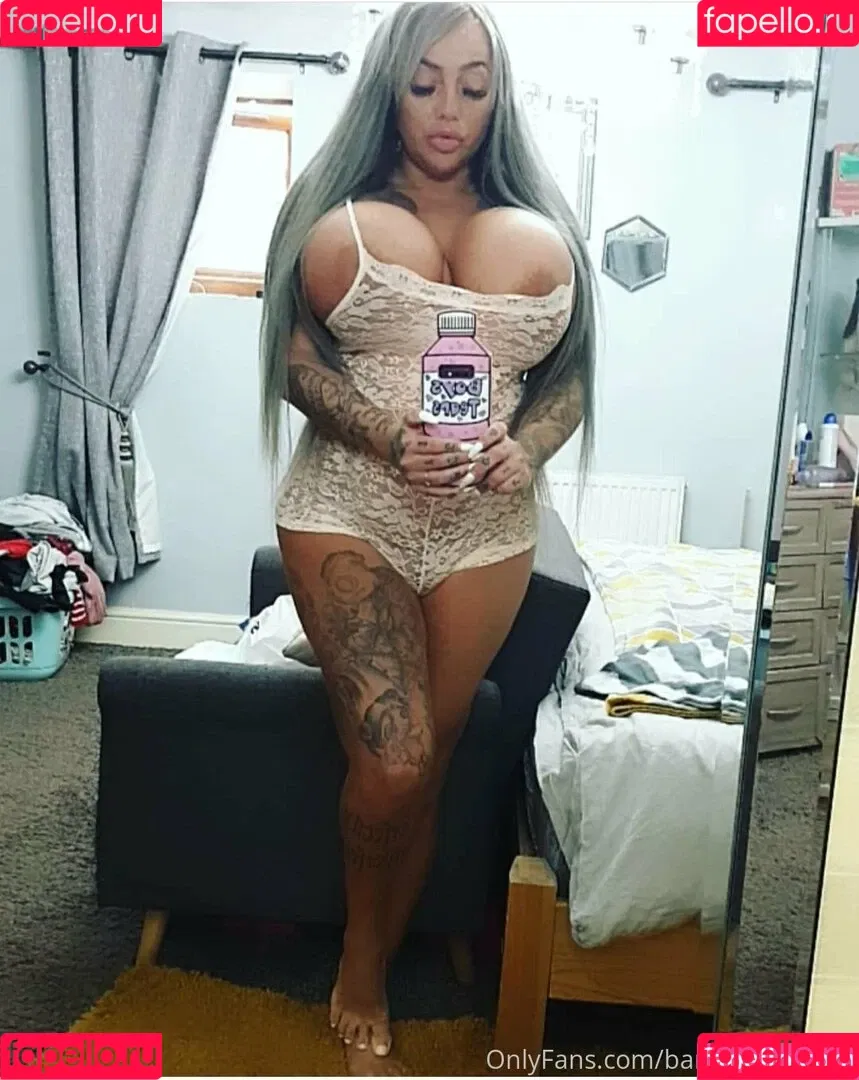 bigbustyblondeuk Onlyfans Photo Gallery 