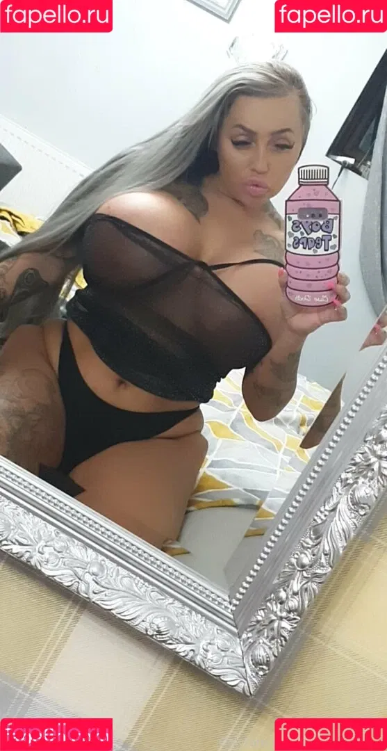 bigbustyblondeuk Onlyfans Photo Gallery 