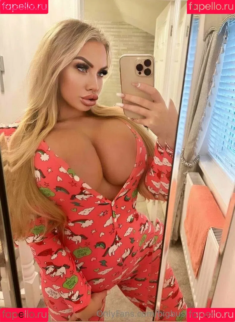 bigbustyblondeuk Onlyfans Photo Gallery 