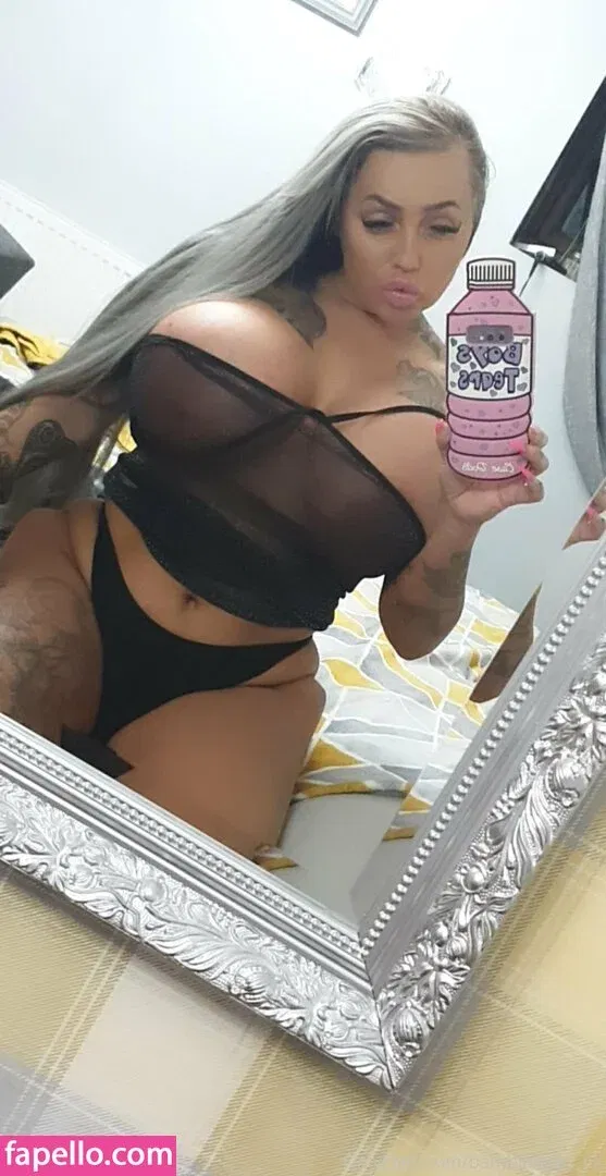bigbustyblondeuk Onlyfans Photo Gallery 