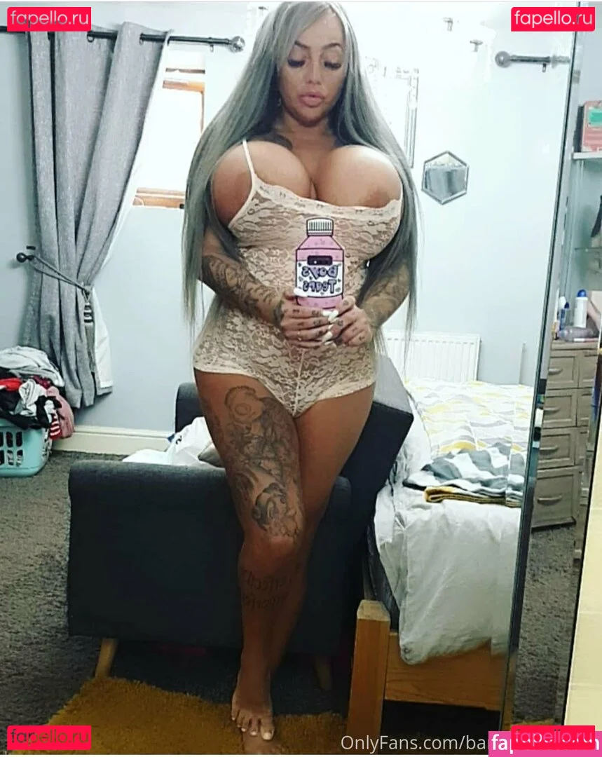 bigbustyblondeuk Onlyfans Photo Gallery 