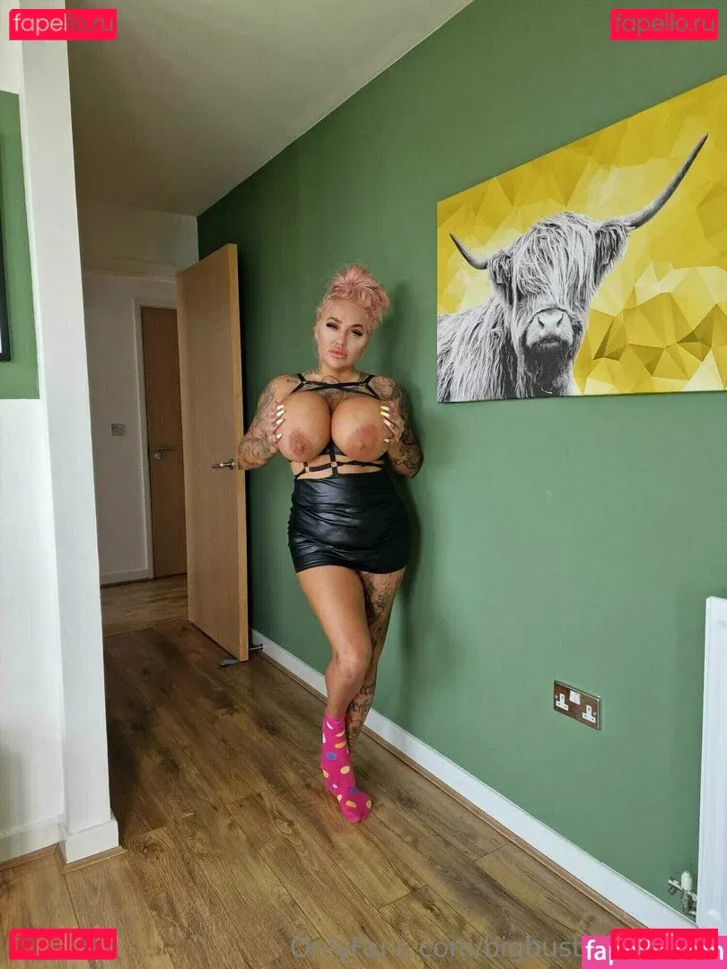 bigbustyblondeuk Onlyfans Photo Gallery 
