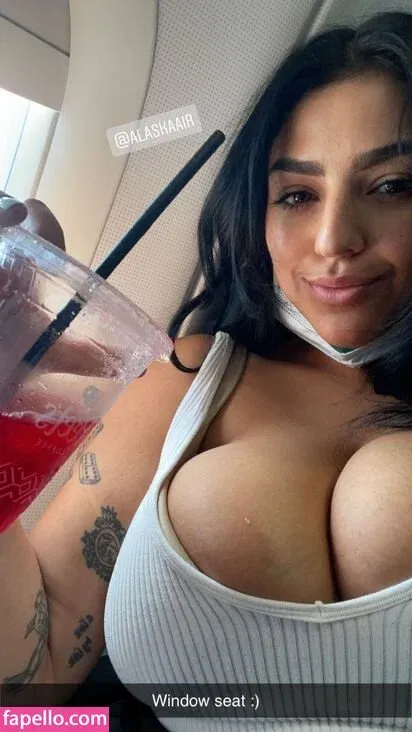 Charlotte Godoy Onlyfans Photo Gallery 