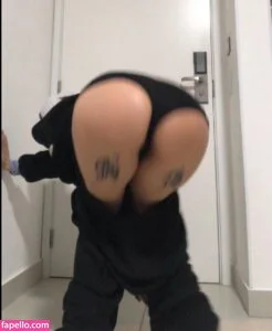 aks4vage Onlyfans Photo Gallery 