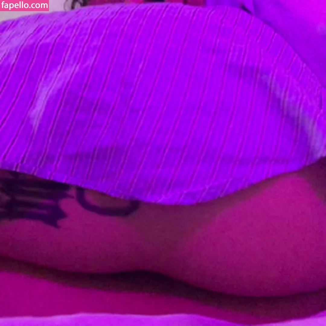 aks4vage Onlyfans Photo Gallery 